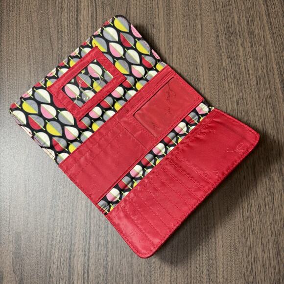 Vera Bradley RFID Georgia Wallet in Cardinal Red - Picture 4 of 7